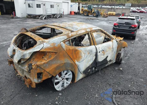 2016 Hyundai Veloster из США, поврежденный, VIN KMHTC6AD8GU266941